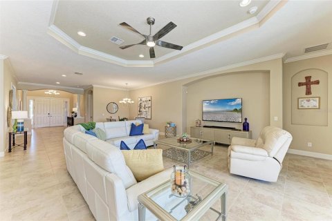 House in Lakewood Ranch, Florida 3 bedrooms, 281.03 sq.m. № 1546157 - photo 15