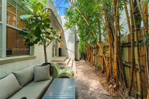 Купить кондоминиум в Майами-Бич, Флорида 2 спальни, 69.68м2, № 1996978 - фото 11