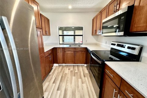 Villa ou maison à vendre à Weston, Floride: 3 chambres, 128.76 m2 № 1976590 - photo 4