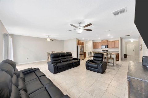 Casa en venta en Gibsonton, Florida, 6 dormitorios, 312.34 m2 № 1879663 - foto 9