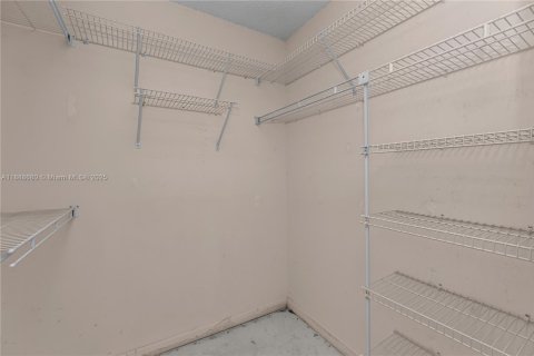 Copropriété à vendre à Pinecrest, Floride: 3 chambres, 100.89 m2 № 1943619 - photo 9