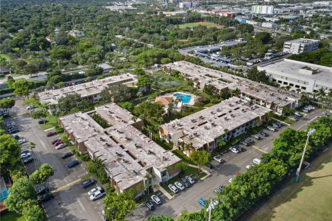 Copropriété à vendre à Pinecrest, Floride: 3 chambres, 100.89 m2 № 1943619 - photo 29