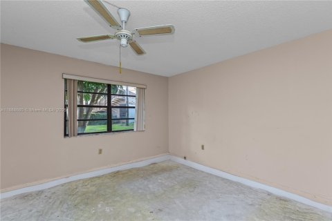 Copropriété à vendre à Pinecrest, Floride: 3 chambres, 100.89 m2 № 1943619 - photo 10