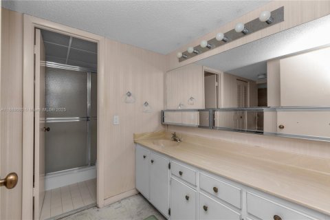 Copropriété à vendre à Pinecrest, Floride: 3 chambres, 100.89 m2 № 1943619 - photo 11