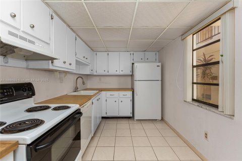 Copropriété à vendre à Pinecrest, Floride: 3 chambres, 100.89 m2 № 1943619 - photo 3
