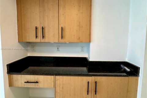 Copropriété à vendre à Bal Harbour, Floride: 1 chambre, 83.24 m2 № 1963120 - photo 10