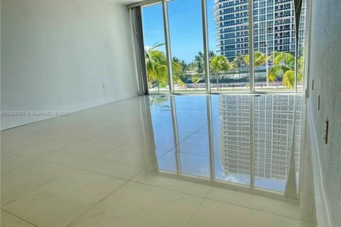 Copropriété à vendre à Bal Harbour, Floride: 1 chambre, 83.24 m2 № 1963120 - photo 13