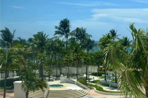 Copropriété à vendre à Bal Harbour, Floride: 1 chambre, 83.24 m2 № 1963120 - photo 18