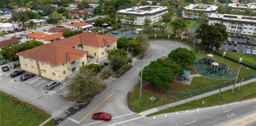 Appartement à Miami, Floride 1 chambre, 46.92 m2 № 1991138