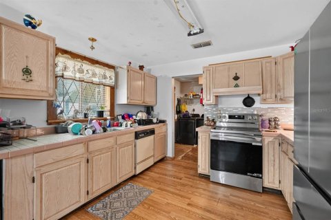 House in Crescent City, Florida 3 bedrooms, 88.81 sq.m. № 2198754 - photo 9