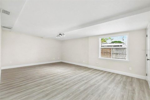 House in Holiday, Florida 3 bedrooms, 116.69 sq.m. № 2107425 - photo 10