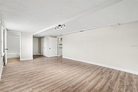 House in Holiday, Florida 3 bedrooms, 116.69 sq.m. № 2107425 - photo 8