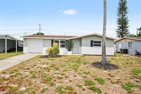 House in Holiday, Florida 3 bedrooms, 116.69 sq.m. № 2107425 - photo 15