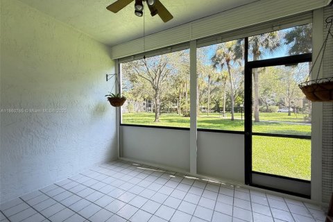 Copropriété à vendre à Tamarac, Floride: 2 chambres, 92.9 m2 № 1891179 - photo 29