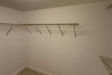Copropriété à vendre à Tamarac, Floride: 2 chambres, 92.9 m2 № 1891179 - photo 25