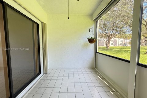 Copropriété à vendre à Tamarac, Floride: 2 chambres, 92.9 m2 № 1891179 - photo 30