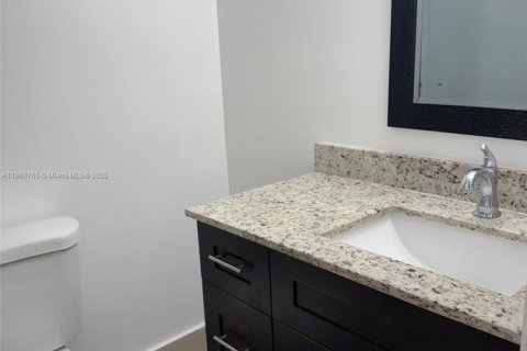 Copropriété à vendre à Tamarac, Floride: 2 chambres, 92.9 m2 № 1891179 - photo 10