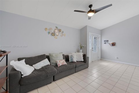 Villa ou maison à vendre à Marathon, Floride: 4 chambres, 134.52 m2 № 2244280 - photo 19