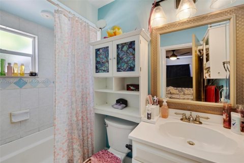 Villa ou maison à vendre à Marathon, Floride: 4 chambres, 134.52 m2 № 2244280 - photo 8