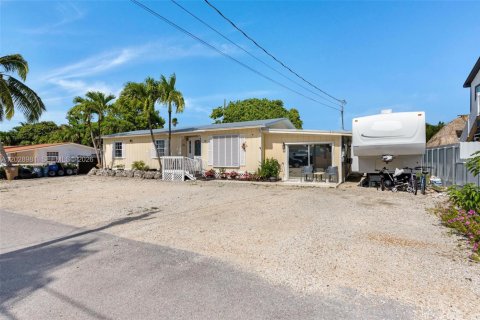 Villa ou maison à vendre à Marathon, Floride: 4 chambres, 134.52 m2 № 2244280 - photo 2