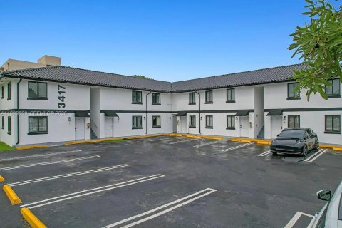 Appartement à louer à Miami, Floride: 2 chambres № 2065247 - photo 2