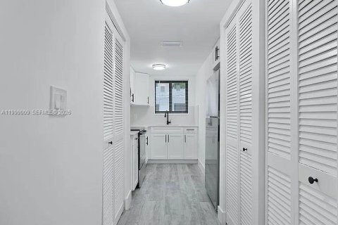 Appartement à louer à Miami, Floride: 2 chambres № 2065247 - photo 10