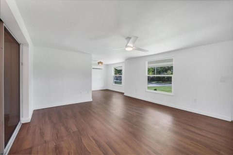 Villa ou maison à vendre à Bradenton, Floride: 2 chambres, 107.12 m2 № 1844284 - photo 5