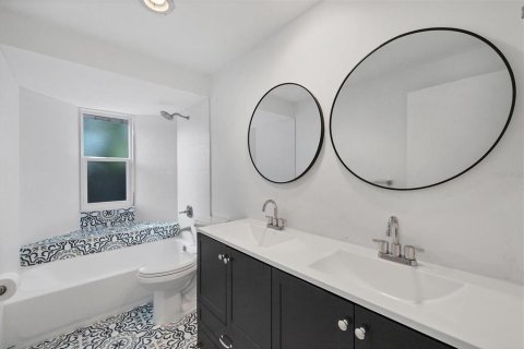 Villa ou maison à vendre à Bradenton, Floride: 2 chambres, 107.12 m2 № 1844284 - photo 21