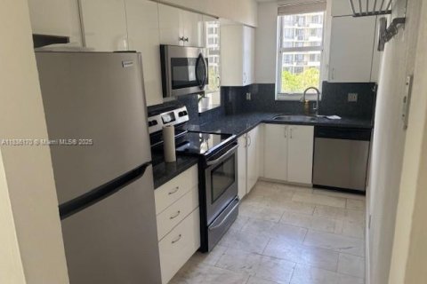Copropriété à louer à Miami, Floride: 2 chambres, 98.94 m2 № 1825936 - photo 5