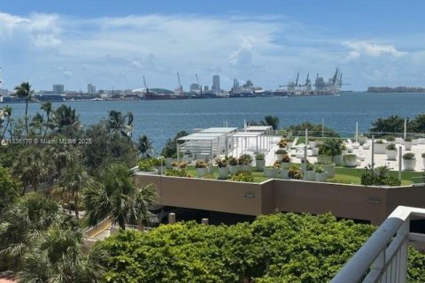 Copropriété à louer à Miami, Floride: 2 chambres, 98.94 m2 № 1825936 - photo 18