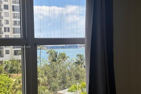 Copropriété à louer à Miami, Floride: 2 chambres, 98.94 m2 № 1825936 - photo 12