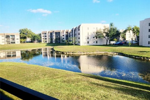 Купить кондоминиум в Санрайз, Флорида 2 спальни, 73.39м2, № 1967483 - фото 4