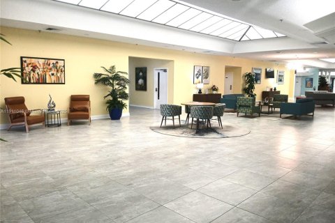 Купить кондоминиум в Санрайз, Флорида 2 спальни, 73.39м2, № 1967483 - фото 17