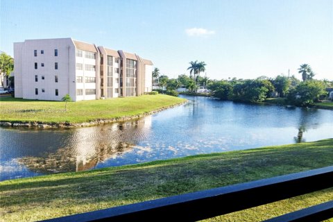 Купить кондоминиум в Санрайз, Флорида 2 спальни, 73.39м2, № 1967483 - фото 2