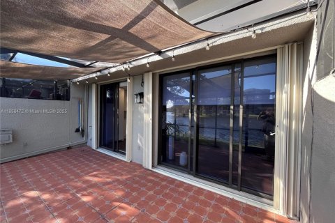 Adosado en alquiler en Pembroke Pines, Florida, 3 dormitorios, 155.33 m2 № 1979076 - foto 23