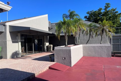 Adosado en alquiler en Pembroke Pines, Florida, 3 dormitorios, 155.33 m2 № 1979076 - foto 29