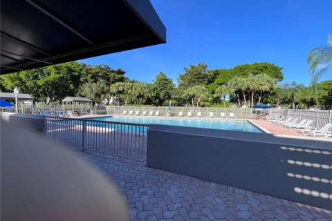 Adosado en alquiler en Pembroke Pines, Florida, 3 dormitorios, 155.33 m2 № 1979076 - foto 27