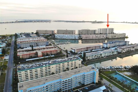 Condominio en venta en Gulfport, Florida, 2 dormitorios, 116.59 m2 № 1749349 - foto 2