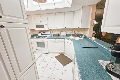 Condominio en venta en Gulfport, Florida, 2 dormitorios, 116.59 m2 № 1749349 - foto 8