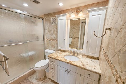 Condominio en venta en Gulfport, Florida, 2 dormitorios, 116.59 m2 № 1749349 - foto 19