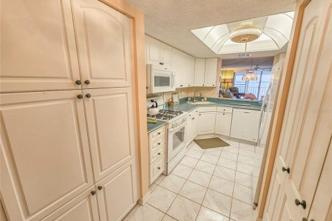 Condominio en venta en Gulfport, Florida, 2 dormitorios, 116.59 m2 № 1749349 - foto 4