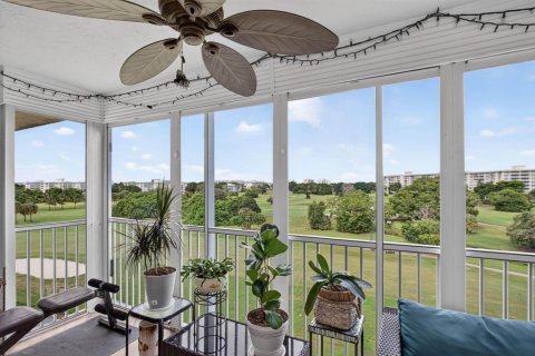 Condo in Pompano Beach, Florida, 3 bedrooms  № 2383291 - photo 24