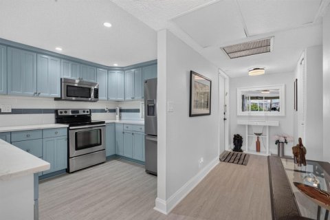Condo in Pompano Beach, Florida, 3 bedrooms  № 2383291 - photo 4
