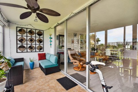 Condo in Pompano Beach, Florida, 3 bedrooms  № 2383291 - photo 23