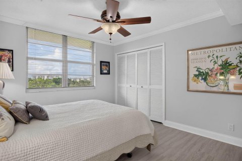 Condo in Pompano Beach, Florida, 3 bedrooms  № 2383291 - photo 25