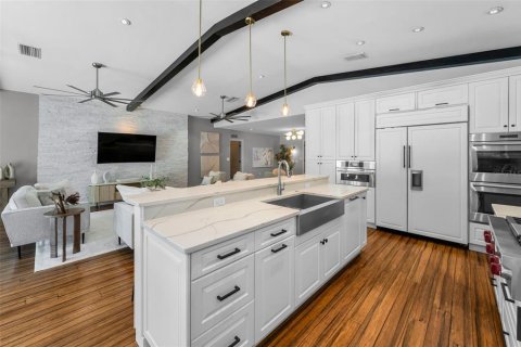 Casa en venta en Saint Petersburg, Florida, 5 dormitorios, 265.05 m2 № 1746555 - foto 16
