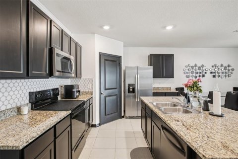 House in Riverview, Florida 4 bedrooms, 171.5 sq.m. № 1751909 - photo 11