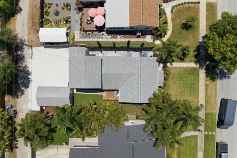 Villa ou maison à vendre à Saint Petersburg, Floride: 4 chambres, 189.52 m2 № 2426980 - photo 2