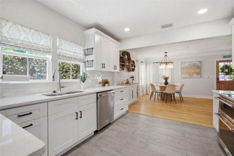 Villa ou maison à vendre à Saint Petersburg, Floride: 4 chambres, 189.52 m2 № 2426980 - photo 22