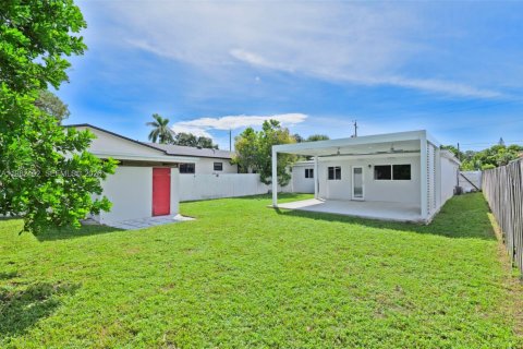 Casa en venta en Hallandale Beach, Florida, 3 dormitorios, 142.33 m2 № 2055980 - foto 20